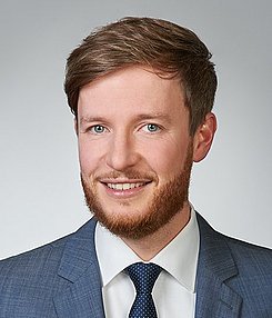 Mr Dr. Stefan Gladbach